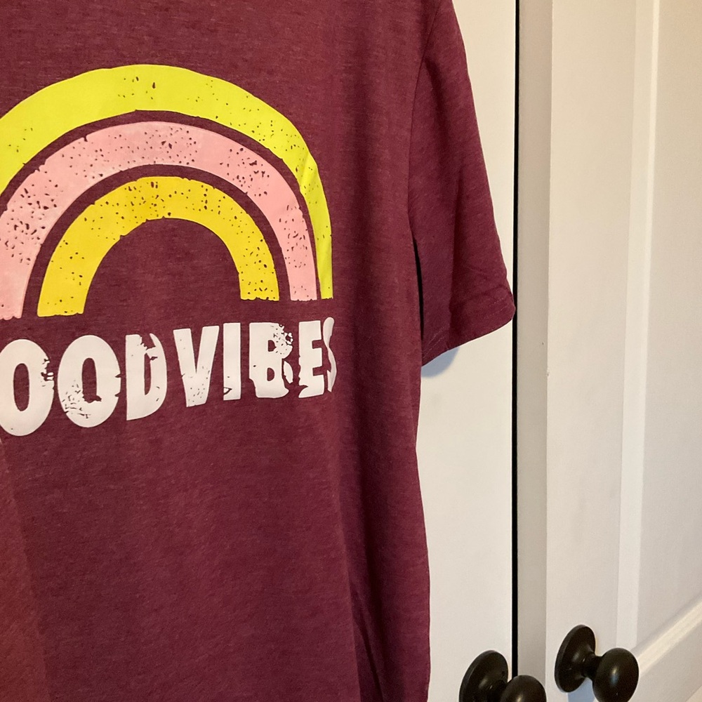 Good Vibes Graphic T-Shirt - Picture 4 of 5